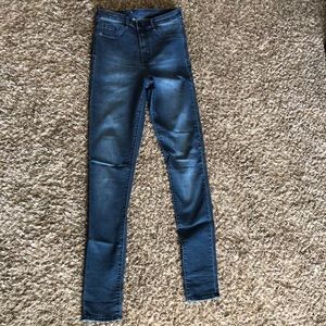 High waisted stretching skinny jeans